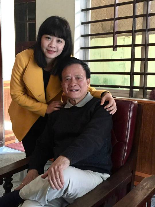 Thầy và học trò ngày gặp lại.