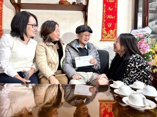 Một buổi thăm thầy tại nhà.